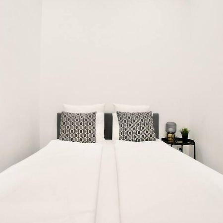 Standard Apartment By Hi5-St. King Mini Studio Budapeste Exterior foto